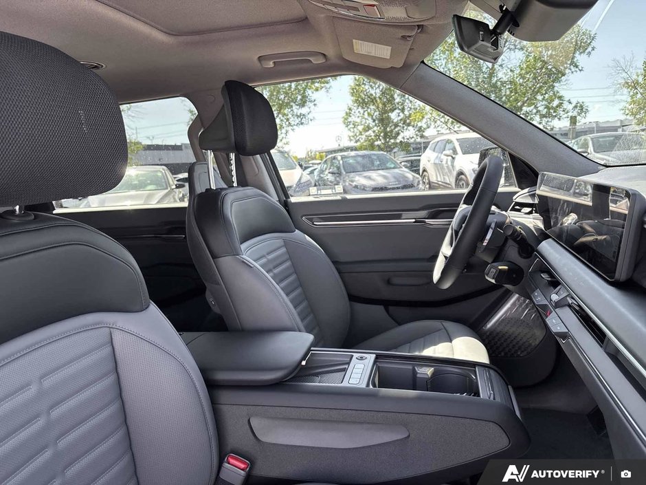 2026 Kia EV9 Land AWD w/ Plus Package-14