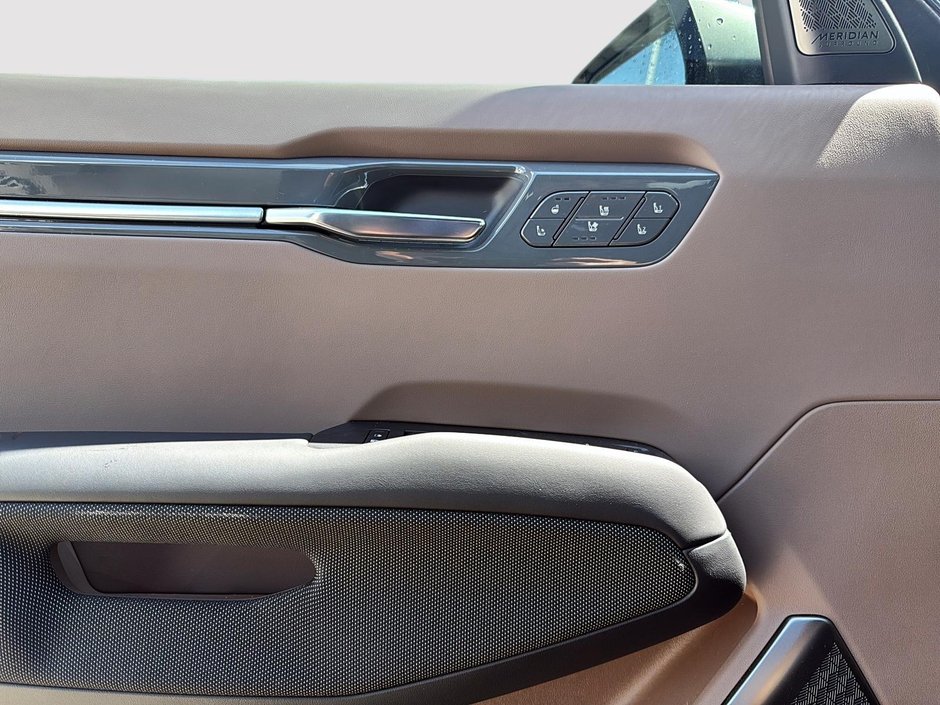 2026 Kia EV9 Land AWD w/ GT-Line-11