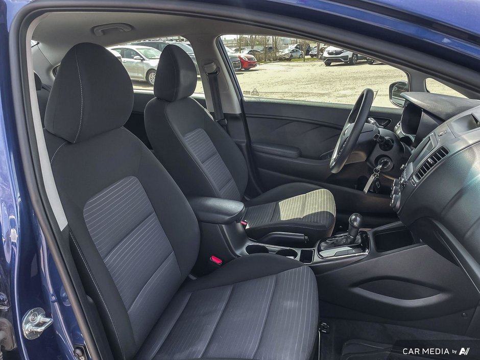 2018 Kia Forte LX +-10