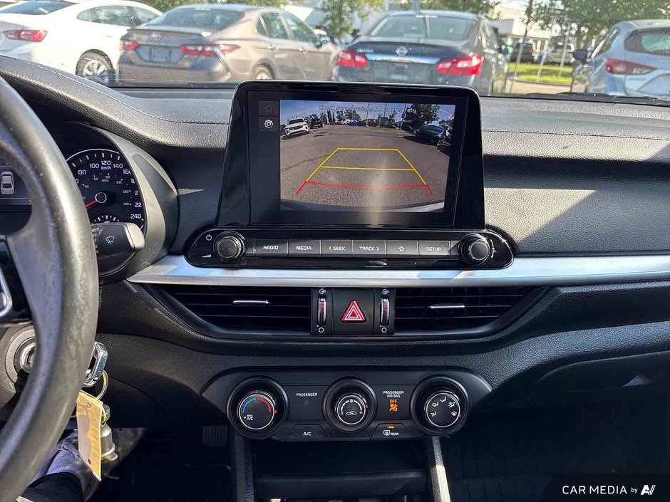 2022 Kia Forte LX-8
