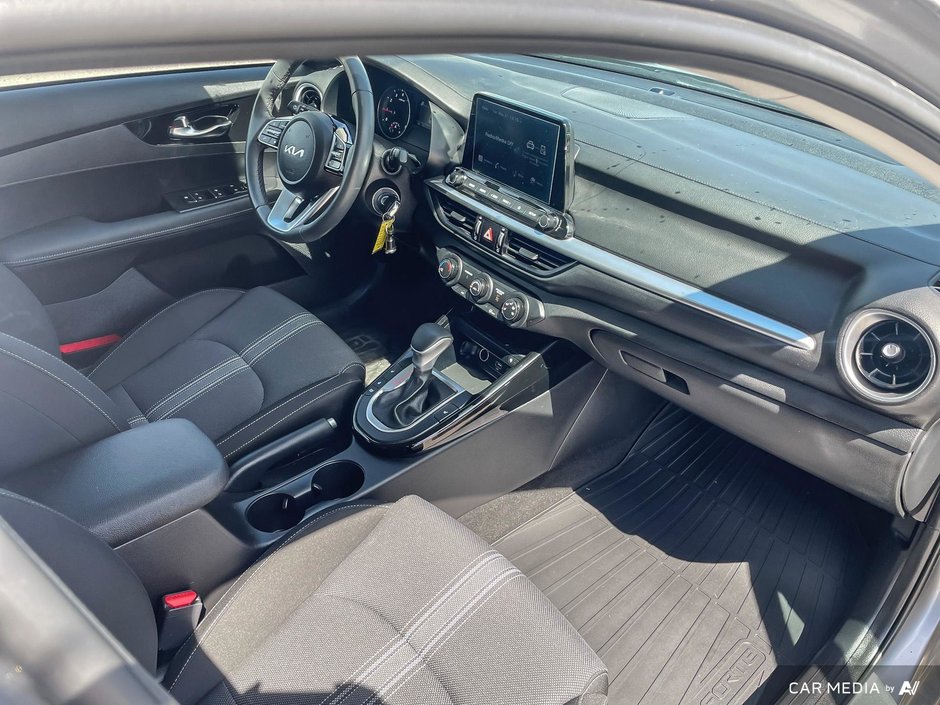 2023 Kia Forte EX+-11