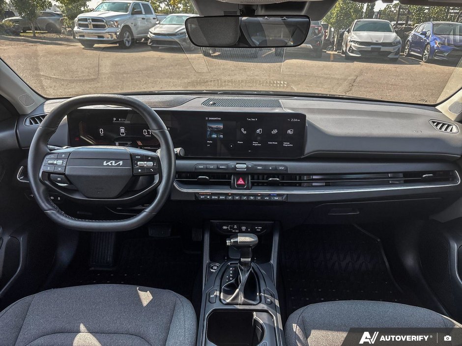 2025 Kia K4 EX-11