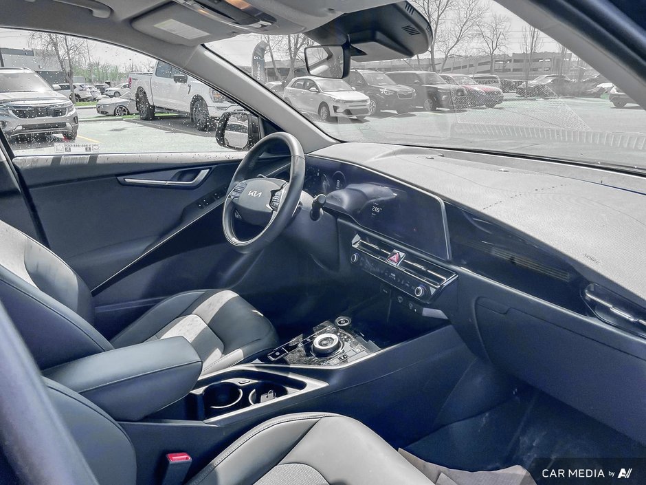 2023 Kia Niro EV PREMIUM +-11