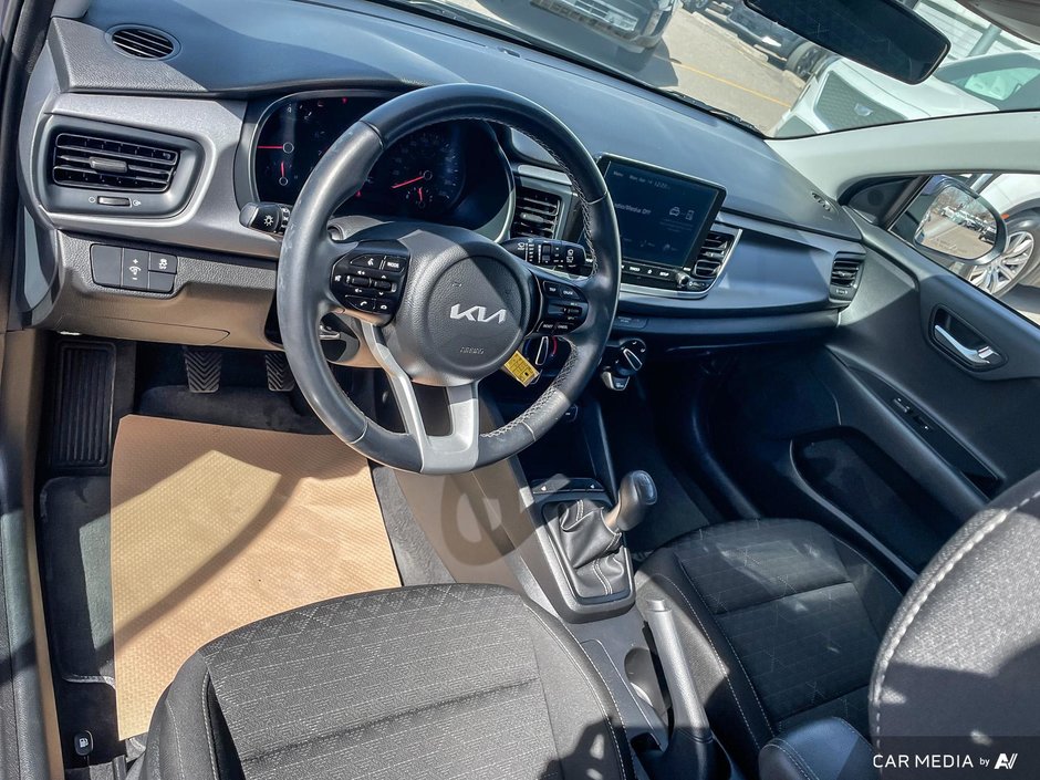 2023 Kia Rio 5-door LX+-7