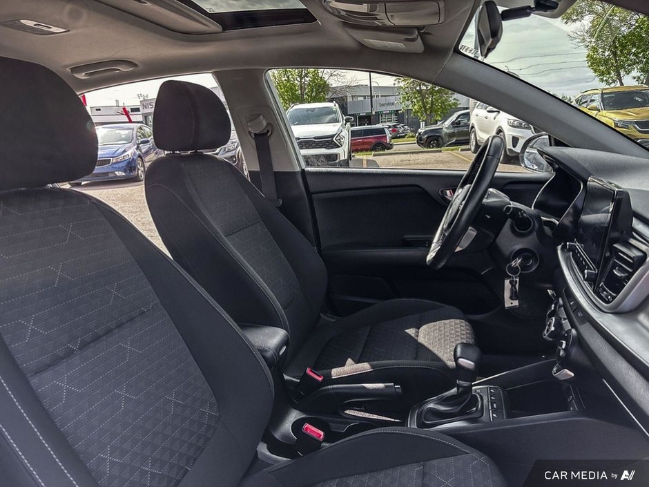 2023 Kia Rio 5-door LX PREMIUM-10