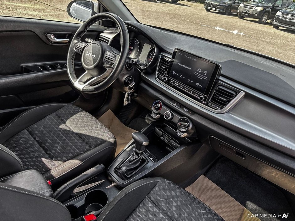2023 Kia Rio 5-door LX PREMIUM-11