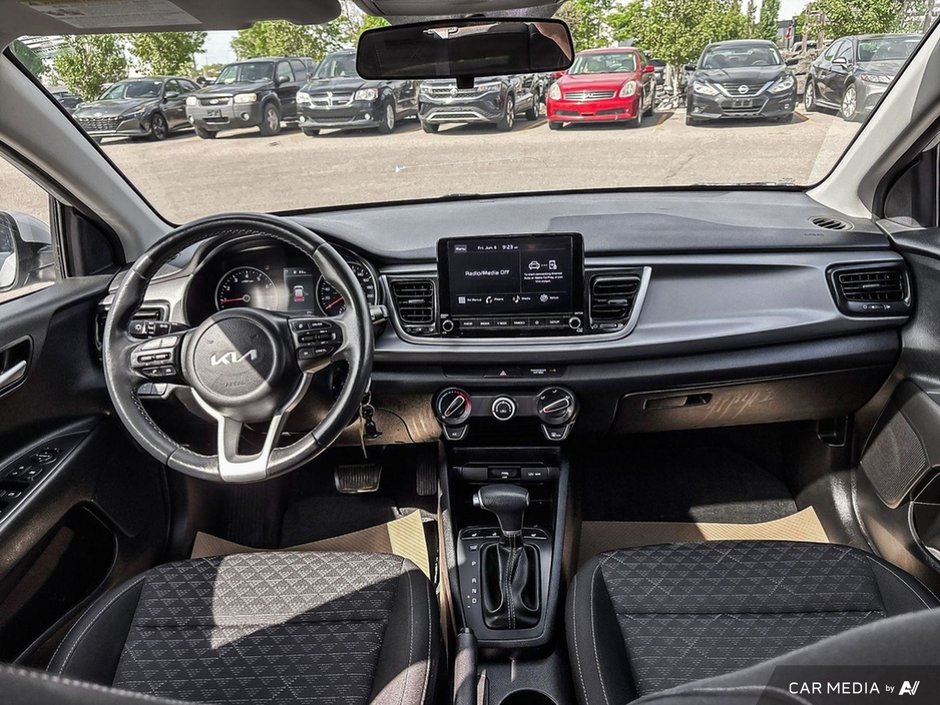 2023 Kia Rio 5-door LX PREMIUM-12