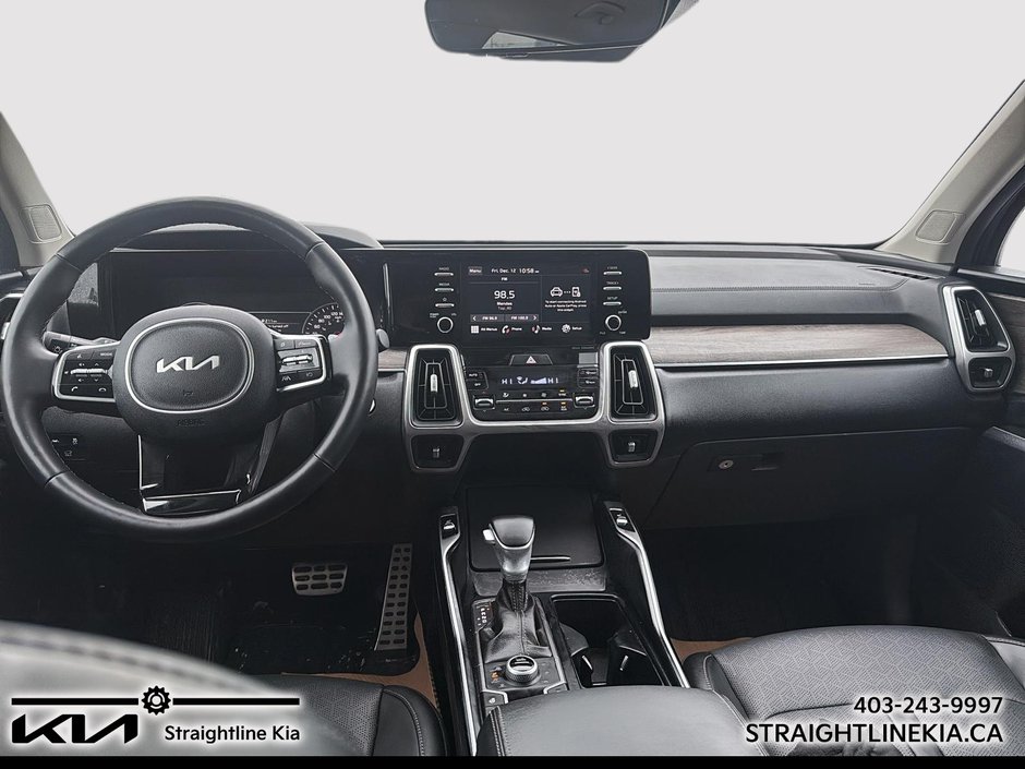 2022 Kia SORENTO EX-9