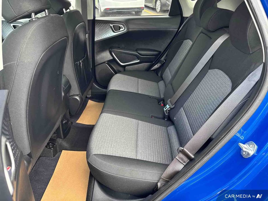 2022 Kia Soul EX-12