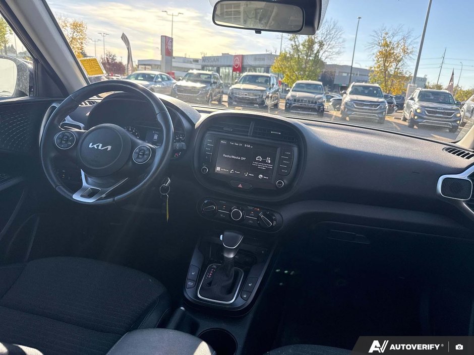 2022 Kia Soul EX+-23