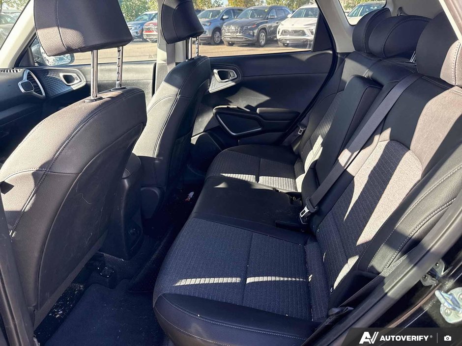 2022 Kia Soul EX+-24
