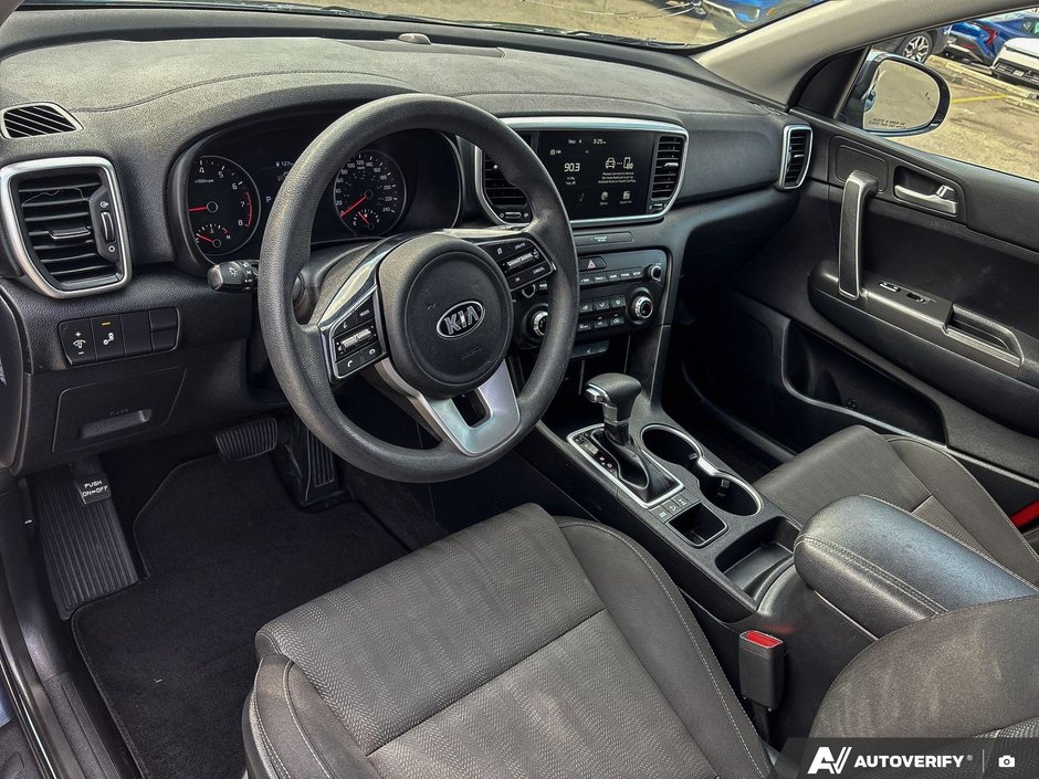 2022 Kia Sportage LX NIGHTSKY EDITION-6