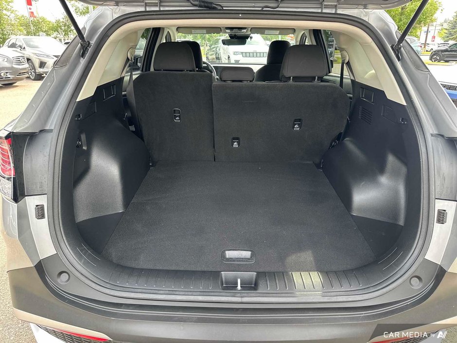 2023 Kia Sportage LX-8