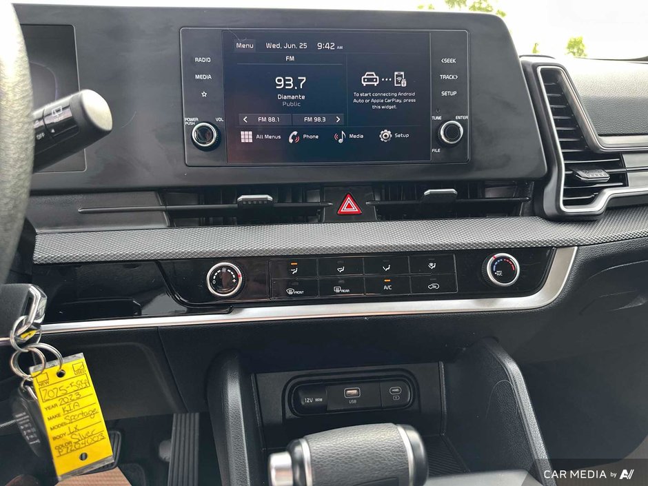 2023 Kia Sportage LX-17