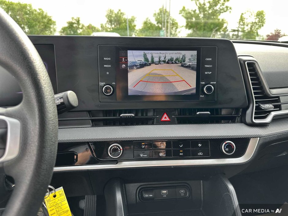 2023 Kia Sportage LX-18