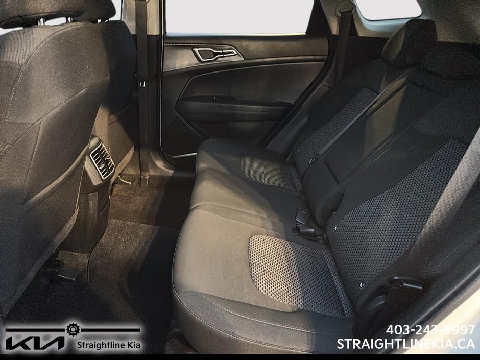 2023 Kia SPORTAGE LX-9