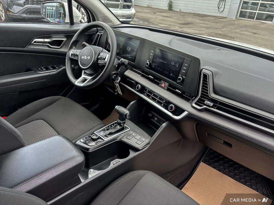 2025 Kia Sportage LX-10
