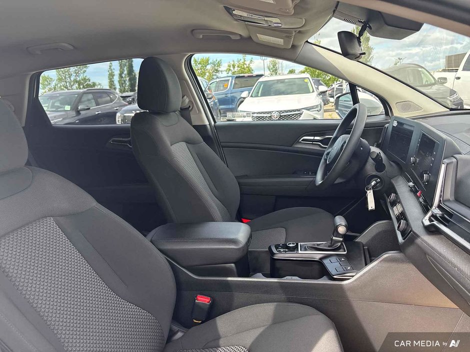 2025 Kia Sportage LX-9