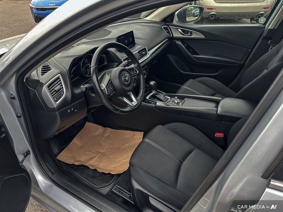 2018 Mazda 3 Sport GS-9
