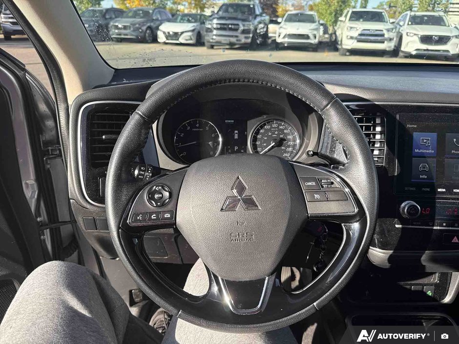 2020 Mitsubishi Outlander ES-7