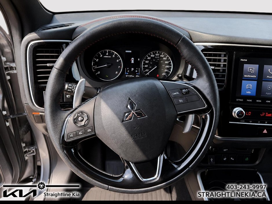 2020 Mitsubishi OUTLANDER SE-11