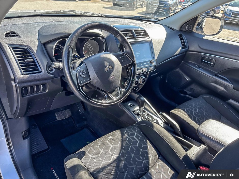 2024 Mitsubishi RVR SE-6
