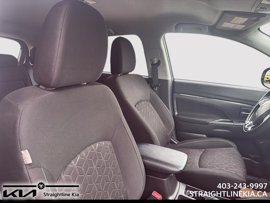 2024 Mitsubishi RVR SE-15