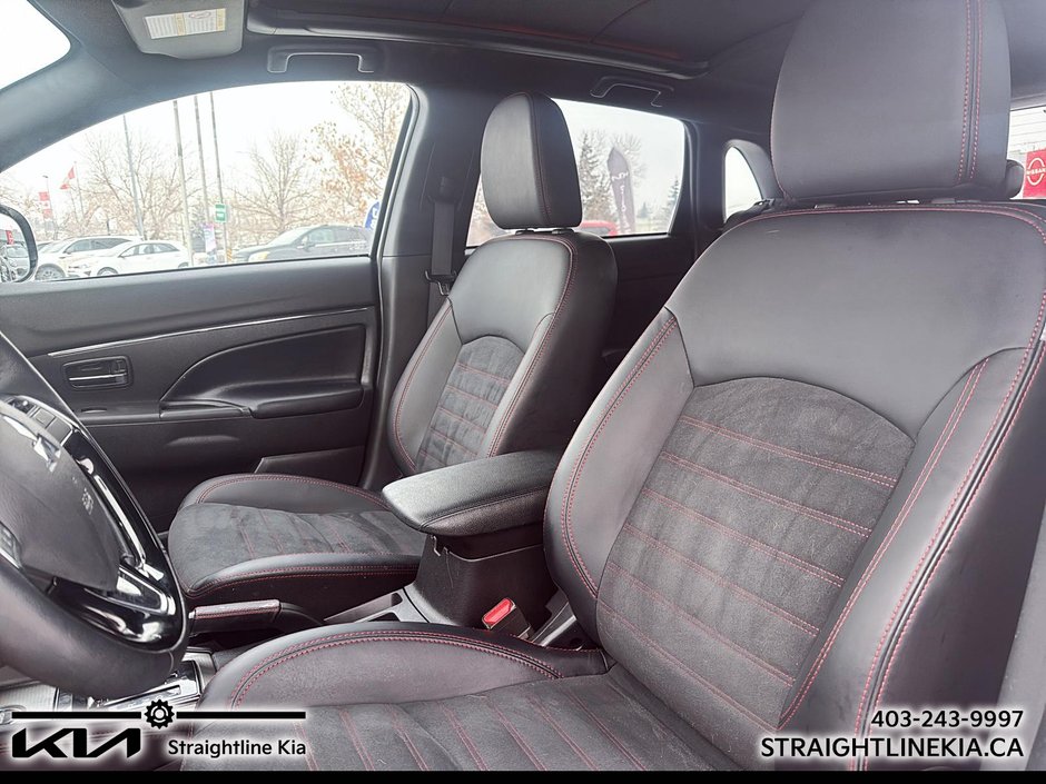 2025 Mitsubishi RVR SE-14