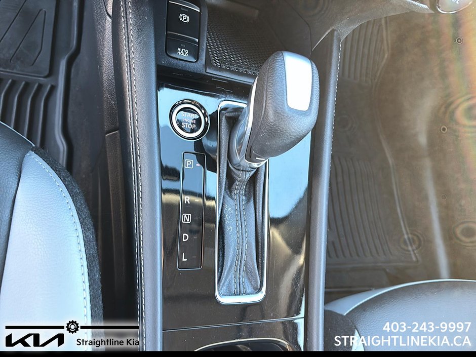 2023 Nissan KICKS SR-15