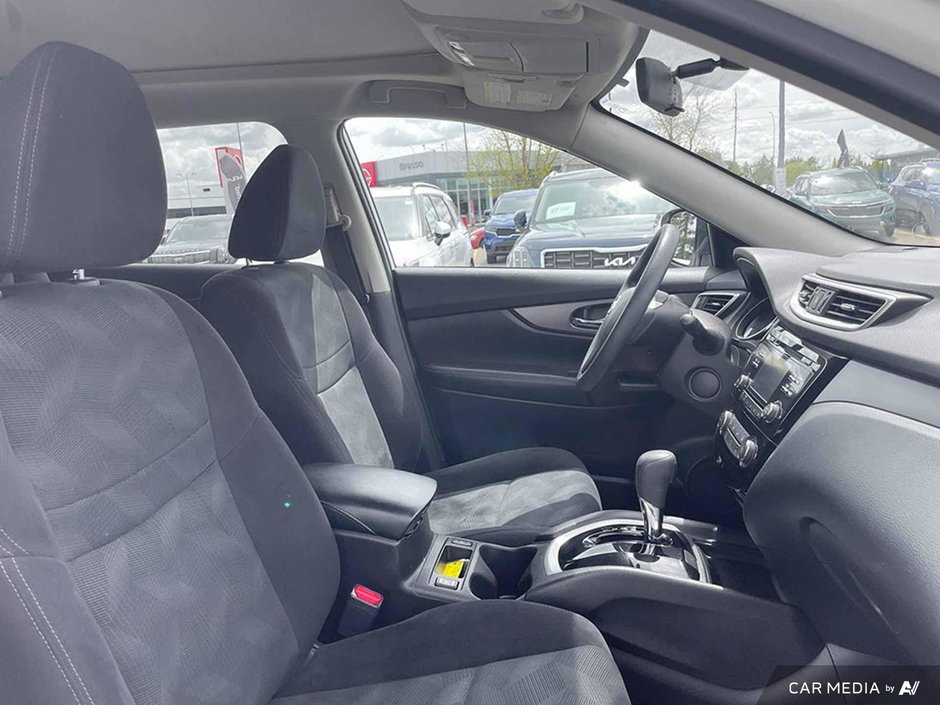 2014 Nissan Rogue SV-10