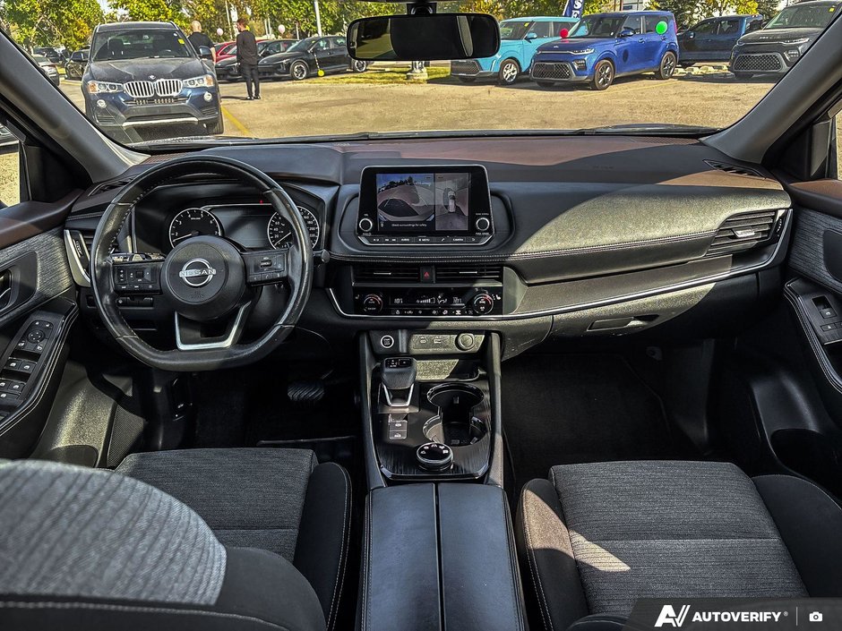 2023 Nissan Rogue SV MOONROOF-11
