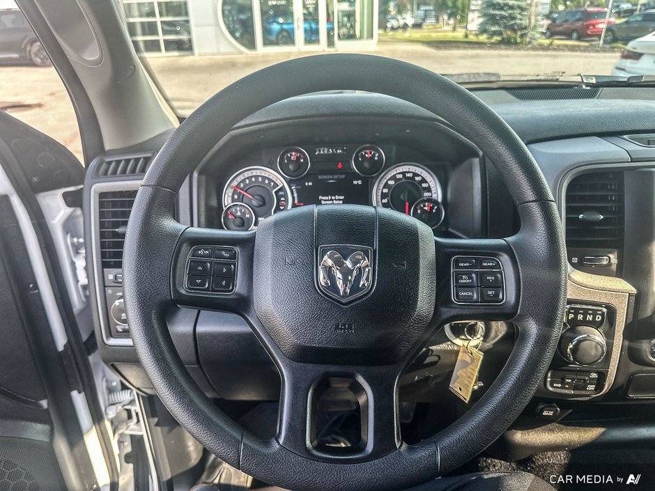 2024 Ram 1500 Classic TRADESMAN-10