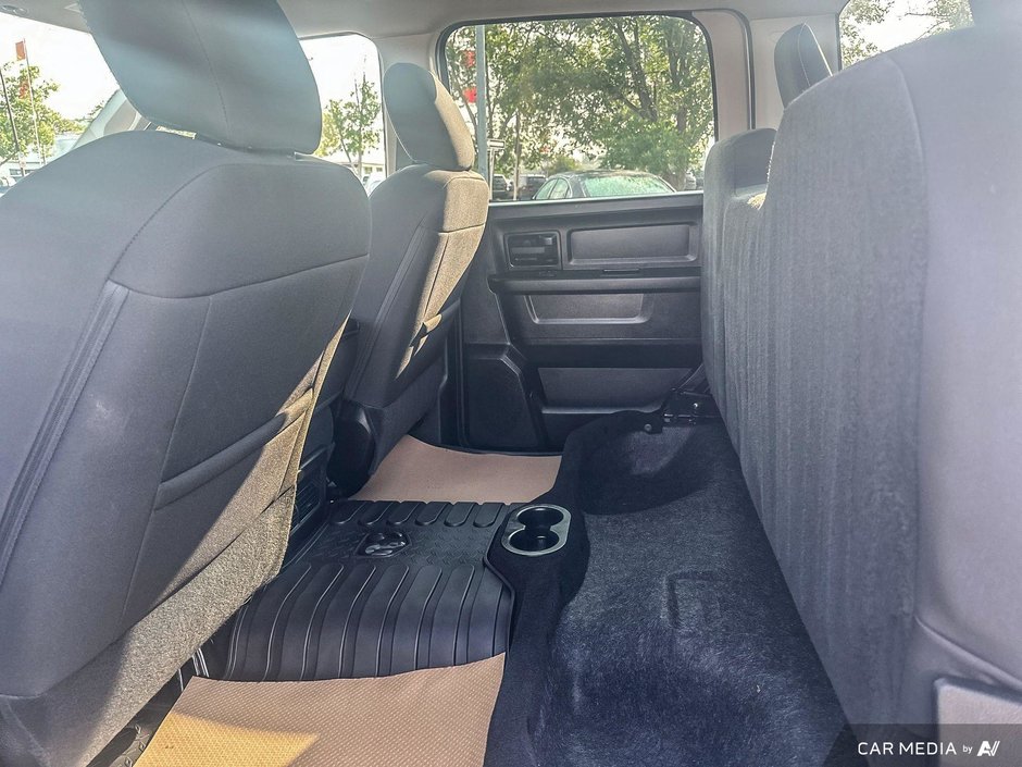2024 Ram 1500 Classic TRADESMAN-18