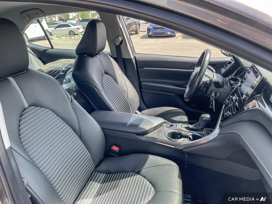 2023 Toyota Camry SE-10