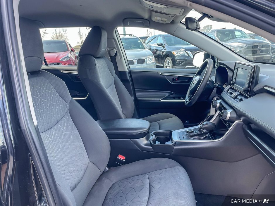 2021 Toyota RAV4 Hybrid LE-10