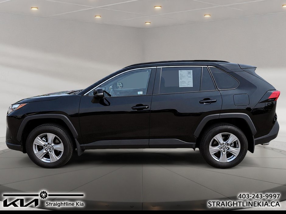 2025 Toyota RAV4 XLE-4