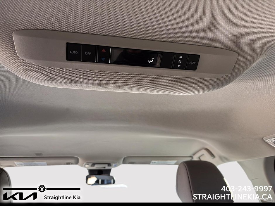 2021 Toyota SIENNA LE-13