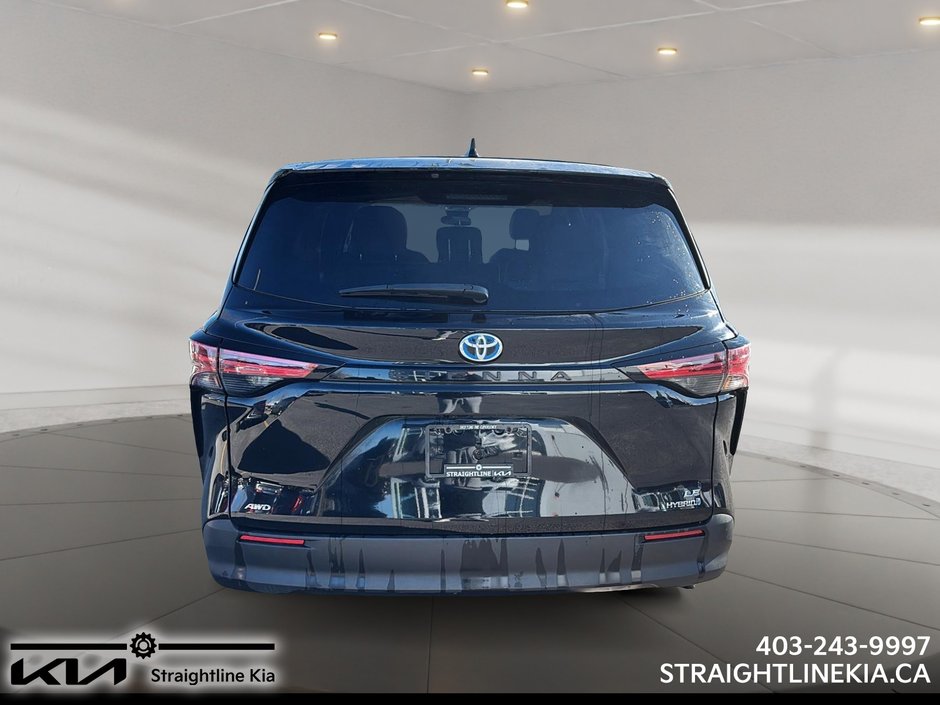 2021 Toyota SIENNA LE-2