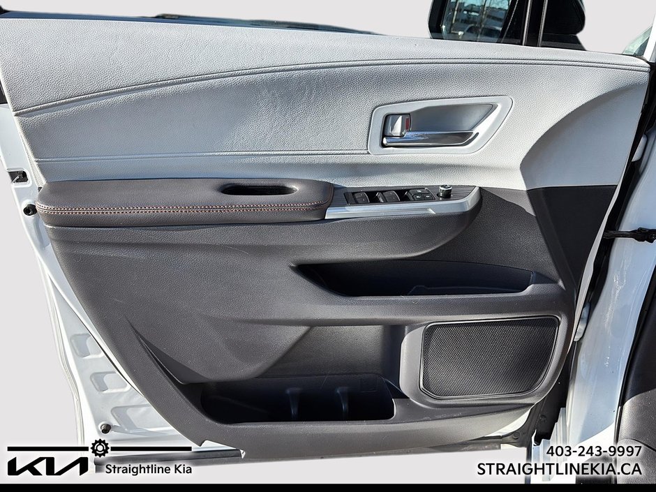 2022 Toyota SIENNA XSE Hybrid-13