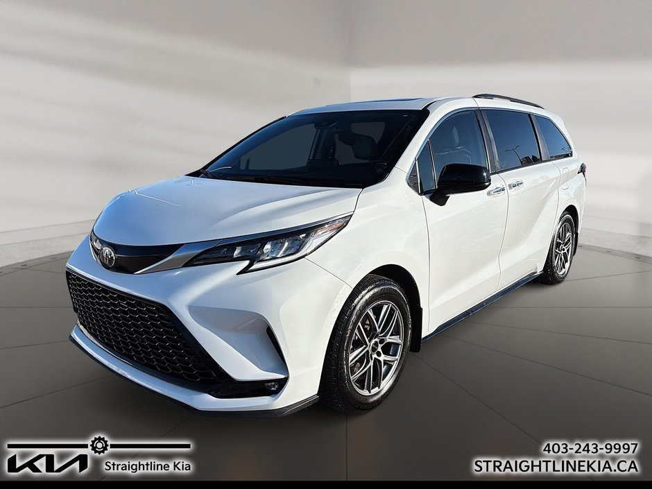2022 Toyota SIENNA XSE Hybrid-0