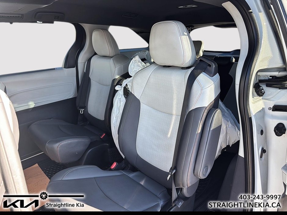 2022 Toyota SIENNA XSE Hybrid-10