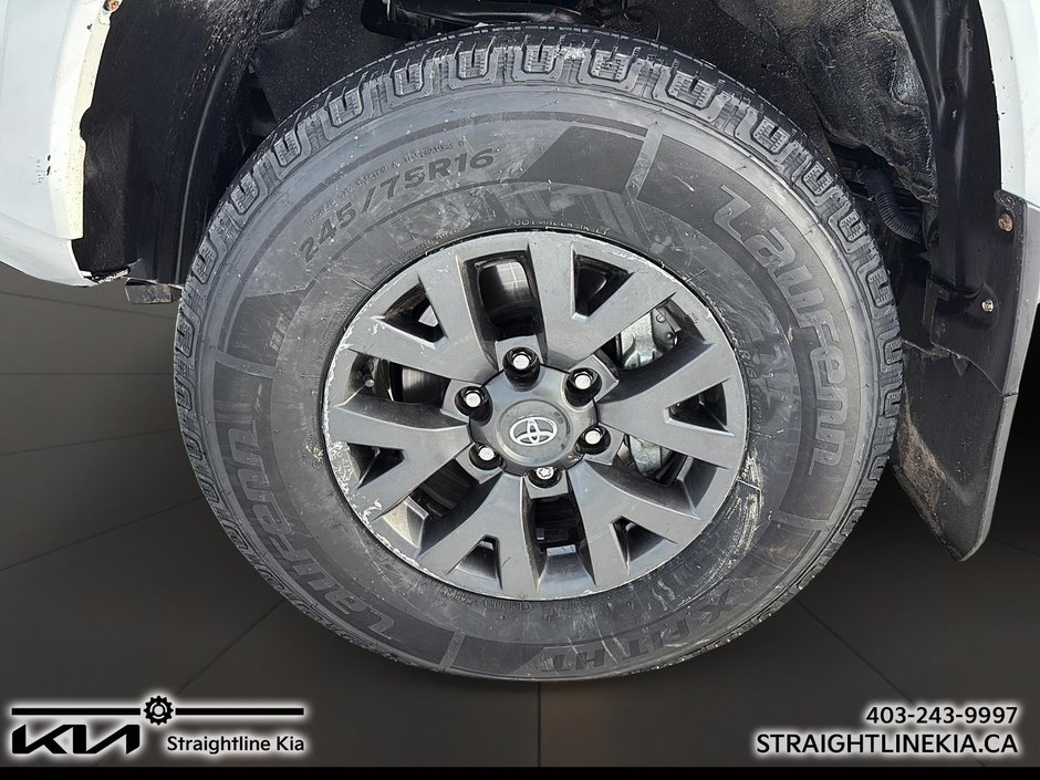 2023 Toyota TACOMA Base-6