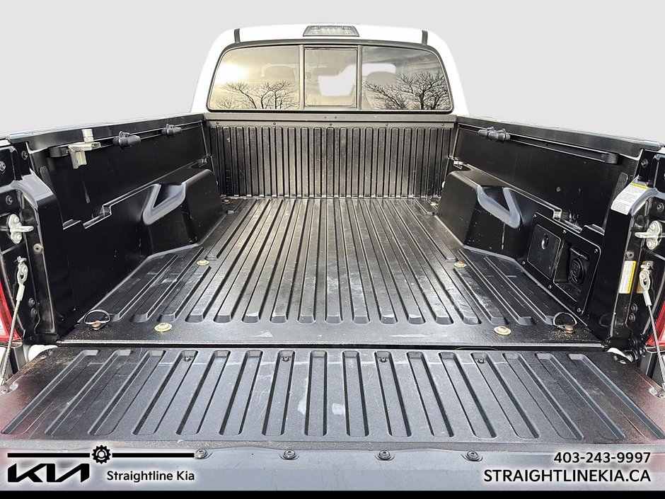 2023 Toyota TACOMA Base-17