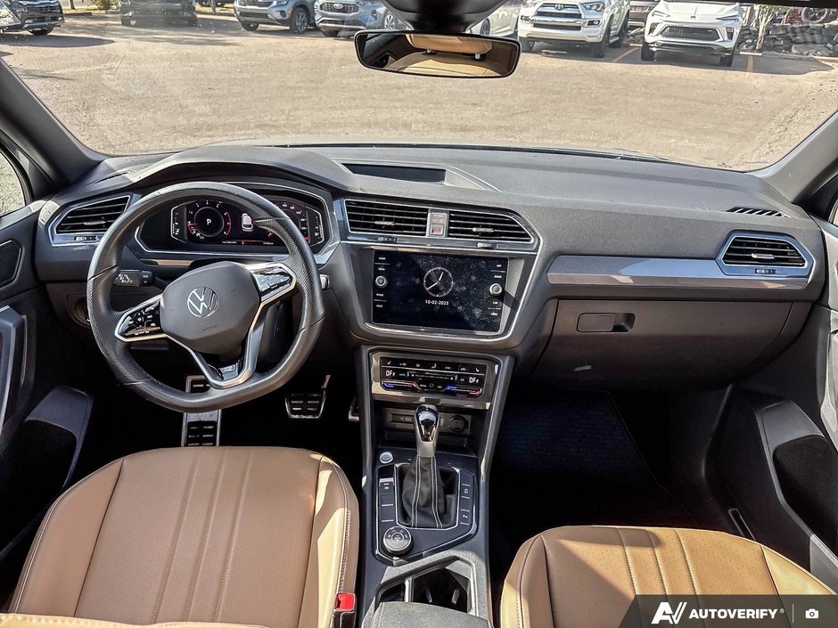 2023 Volkswagen Tiguan COMFORTLINE R-LINE BLACK EDITION-11