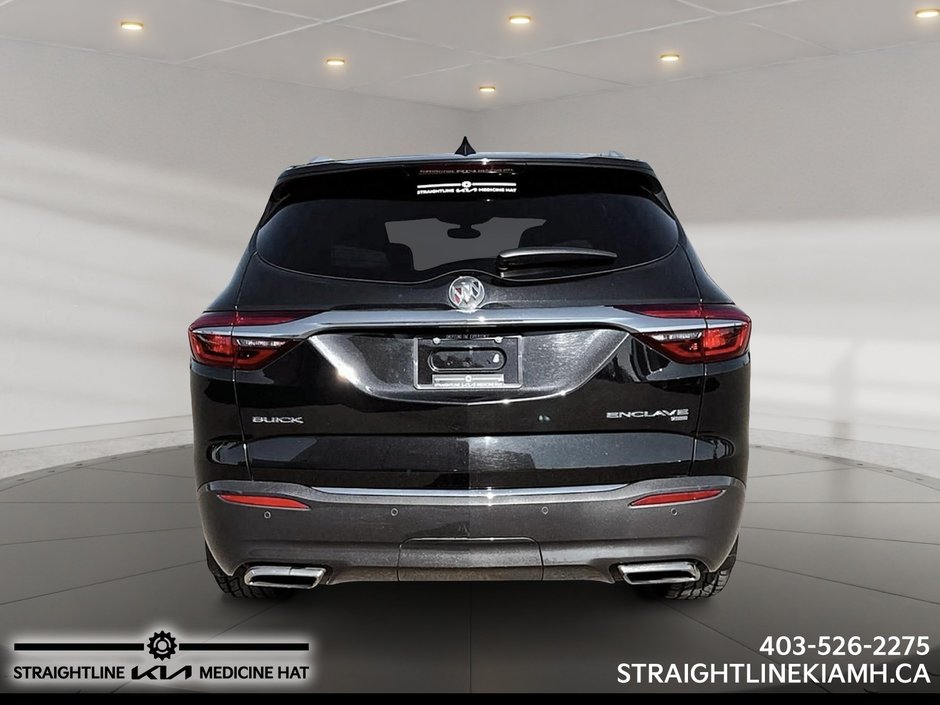 2018 Buick Enclave Essence-2