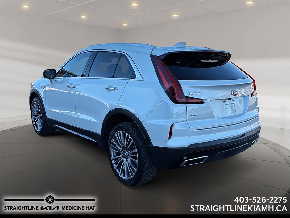 2024 Cadillac XT4 AWD Premium Luxury-3