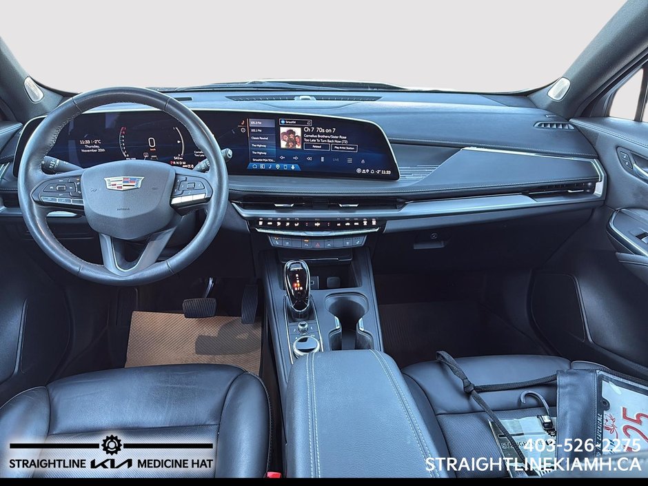 2024 Cadillac XT4 AWD Premium Luxury-9