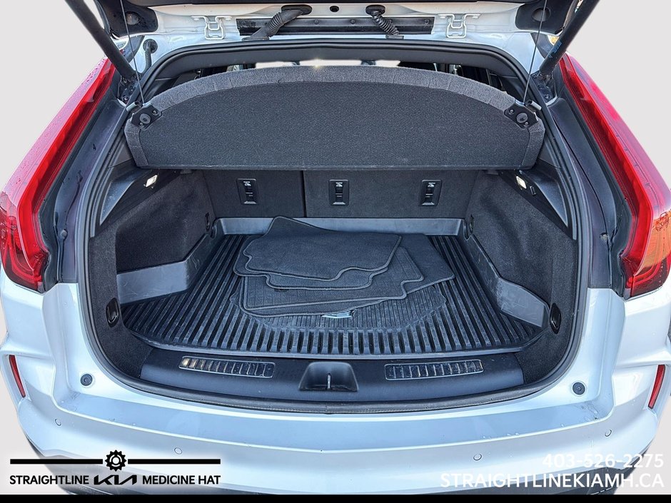 2024 Cadillac XT4 AWD Premium Luxury-5