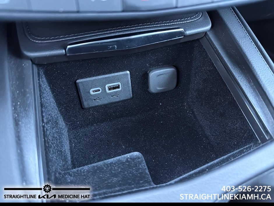 2024 Cadillac XT4 AWD Premium Luxury-15