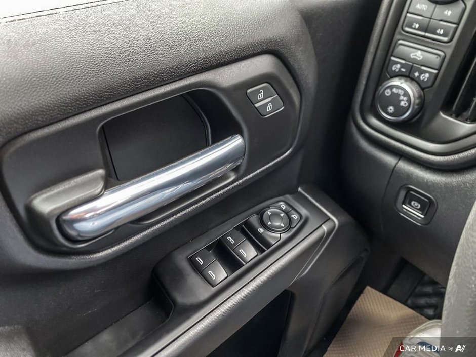 2022 Chevrolet Silverado 1500 Custom Trail Boss-10